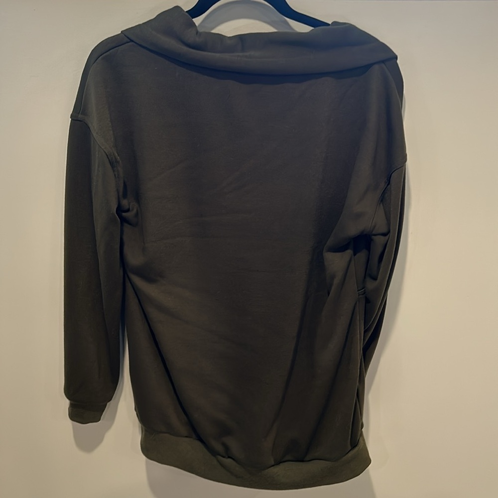 Half zip - Picture 2 of 2